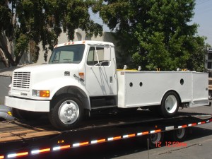 1995 Stinar Lav Truck With Manlift.