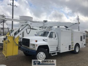 FMC TM1800 Aircraft Deicer (1,800 gallon tank cap) on Ford Chassis.  Low-time unit!