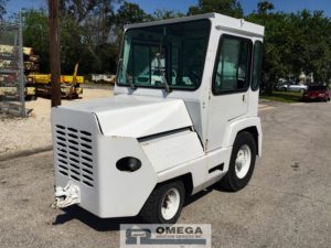 1987 Clark Baggage Tow Tractor