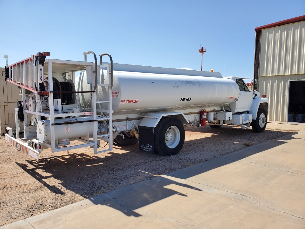 1987 Ford F700 Diesel 3000 Gallon Jet A Fuel Truck