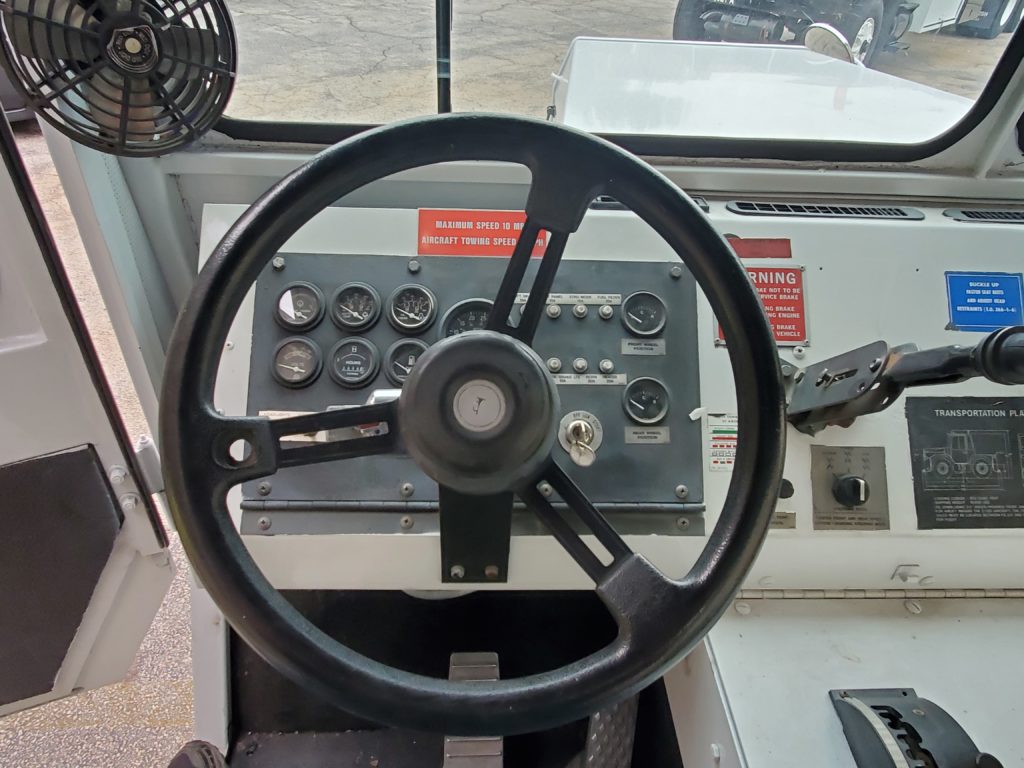 Wollard MB4 – Towing & Push Back Tractor