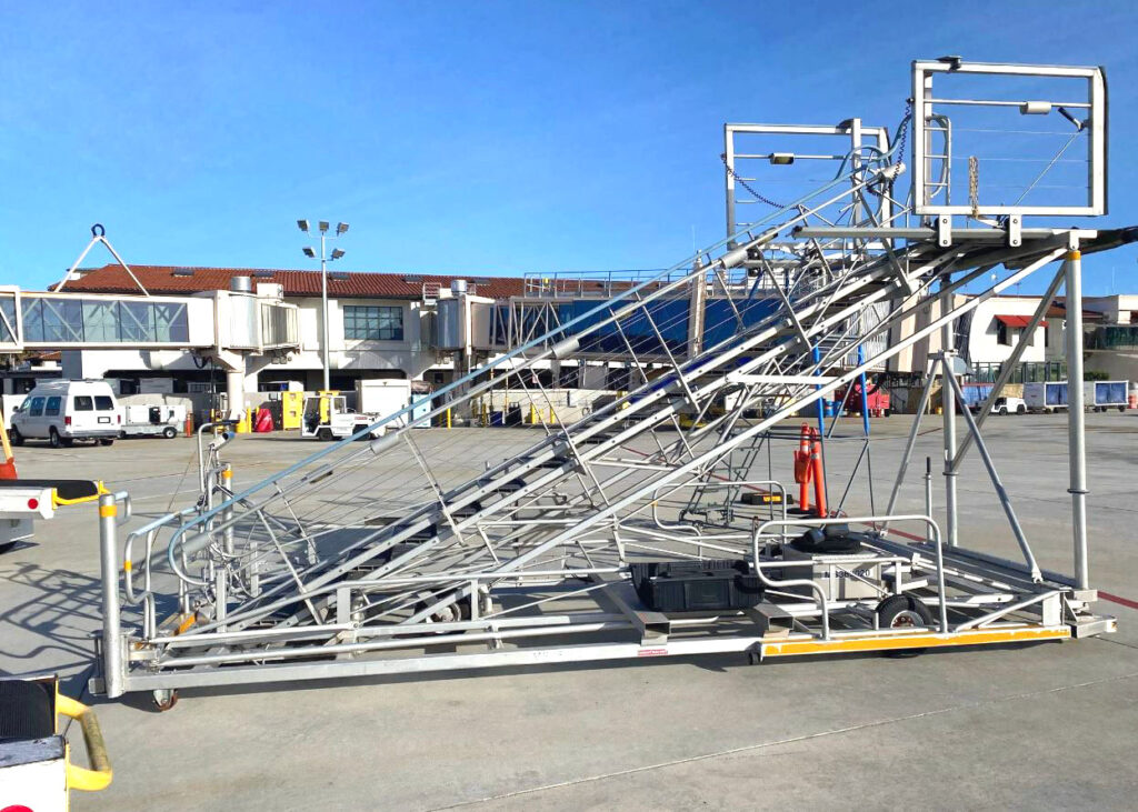 Express KCI GSE Pax Aircraft Passenger/Crew Stairs