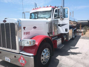 2013 Peterbilt Jet A Fueler 4,000 gal Paccar 389