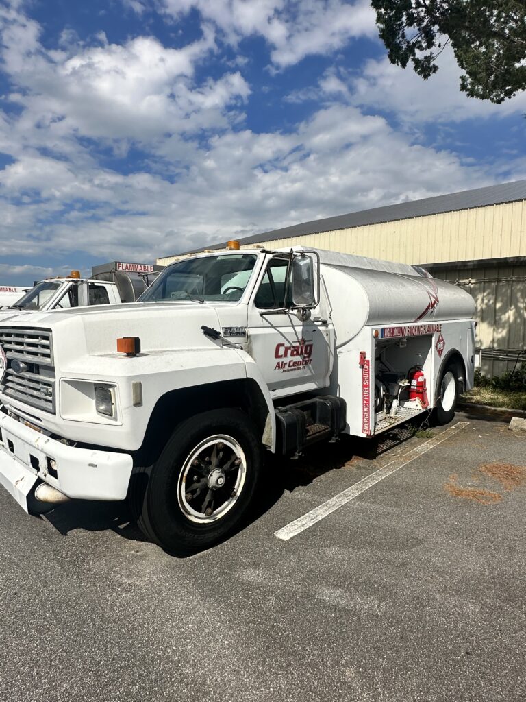 1989 F700 Jet-A Fuel Truck