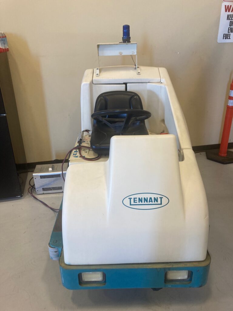 Tennant 7200 Floor Scrubber