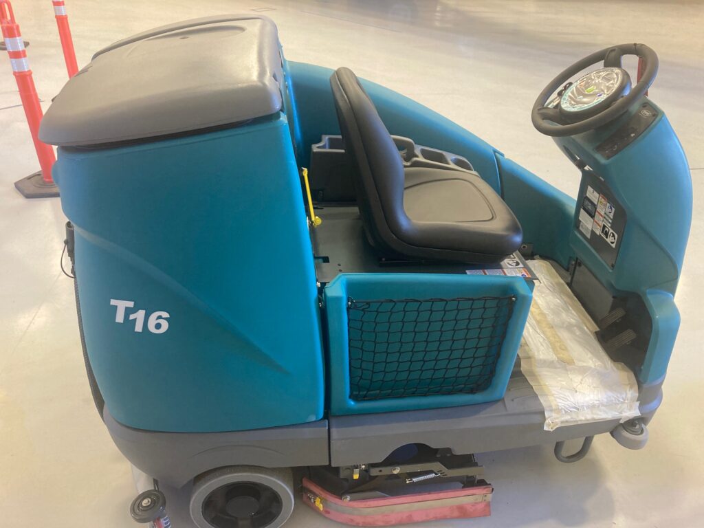 Tennant T16 Floor Scrubber