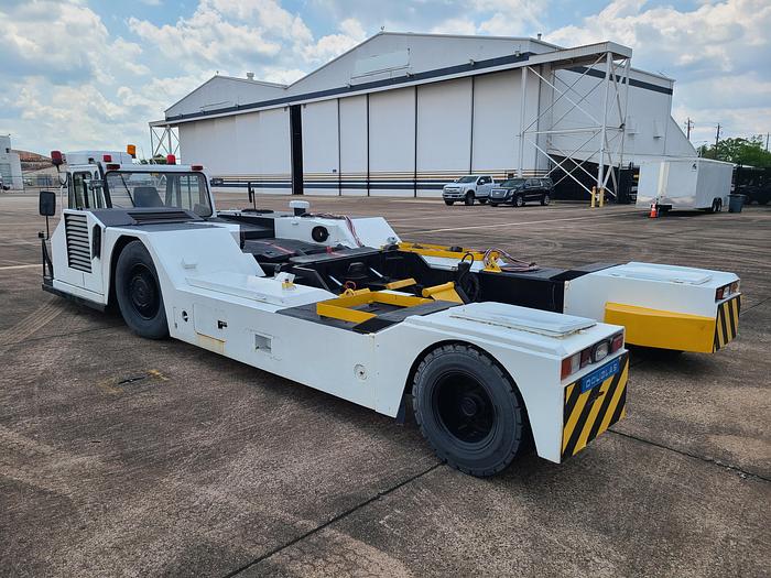 1998 Douglas TBL280 Towbarless Pushback Tractor