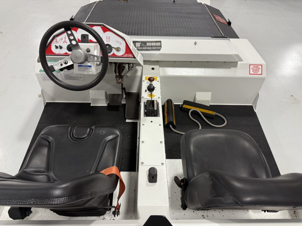 2006 Lektro 8850SDA Fresh Paint and New Batteries