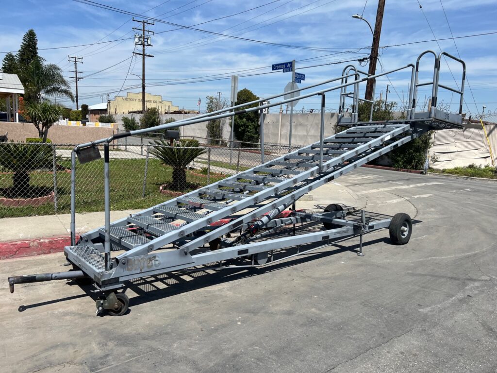 B-7 Maintenance Stand