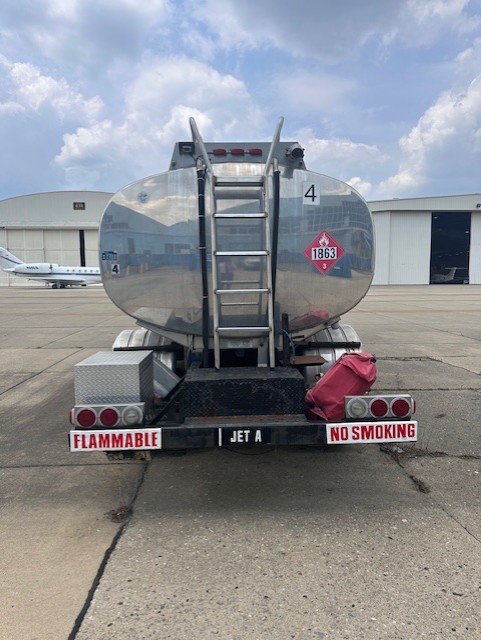 2007 Sterling / Bosserman 5,000 GAL Jet Refueler
